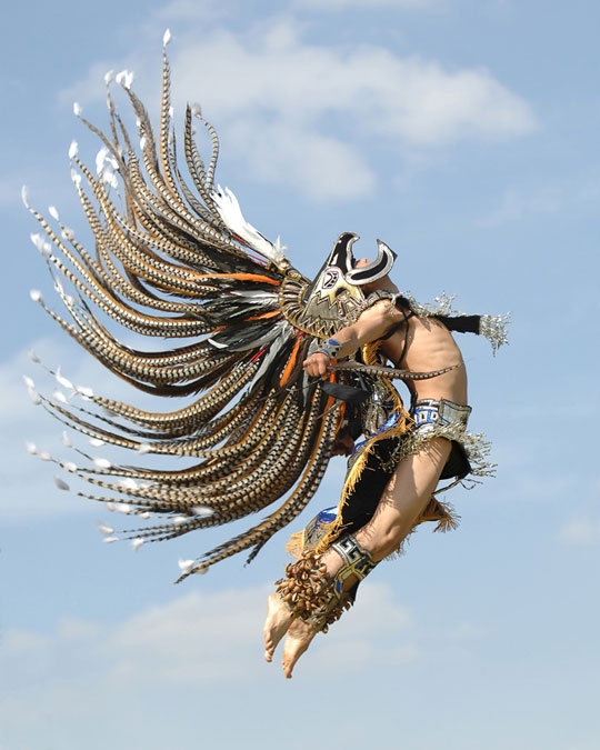 cool-Aztec-Dancer-feathers