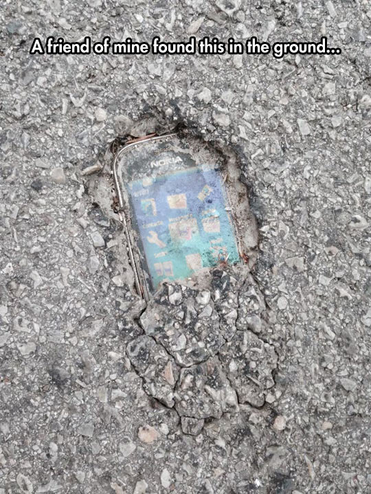 funny-Nokia-phone-street