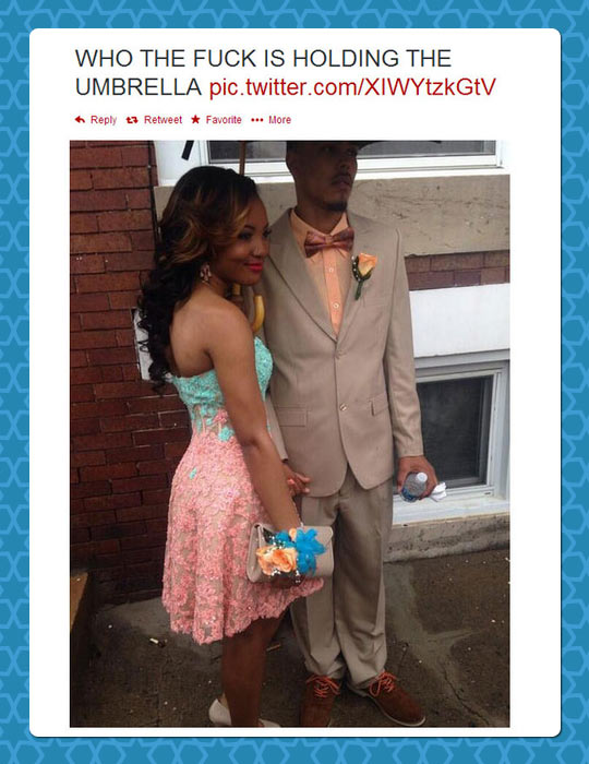 funny-couple-holding-hands-umbrella