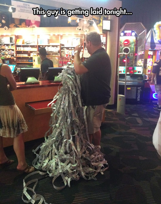 funny-man-tickets-amount-arcade