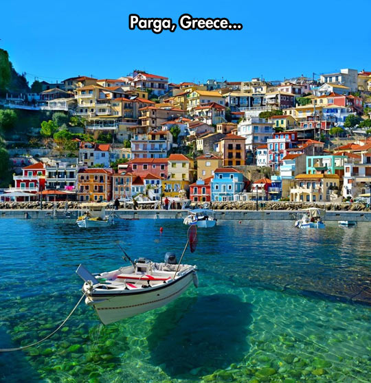 cool-Greece-Parga-boat-port-color-houses