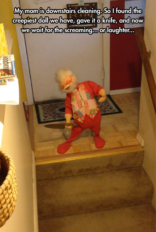 funny-creepy-doll-knife-stairs