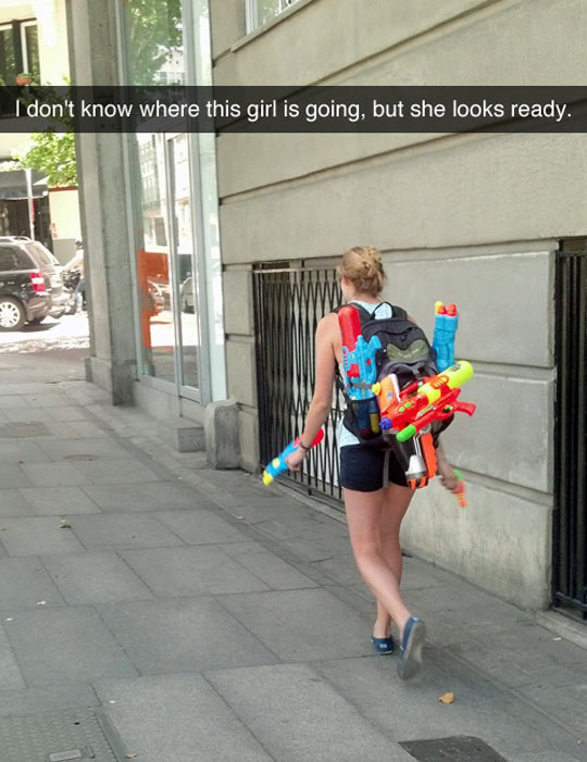 funny-girl-water-weapon-bag