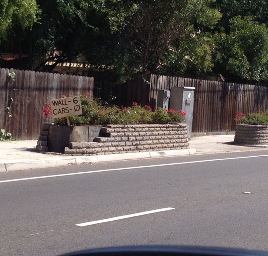 funny-wall-sign-score-crash