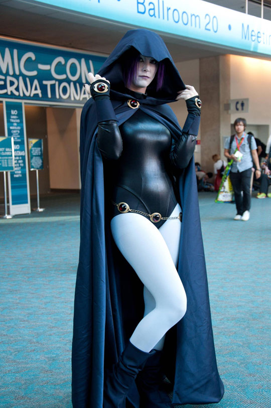cool-Raven-cosplay-Teen-Titans