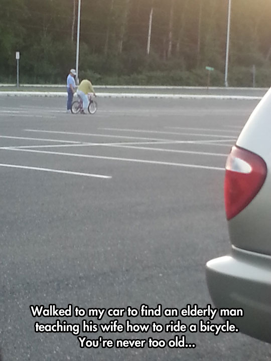 cool-teaching-ride-bike-old-woman