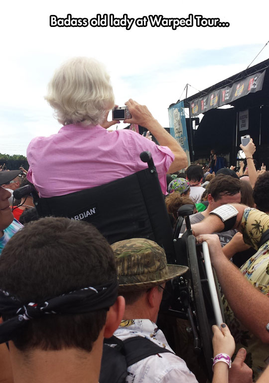 cool-wheelchair-lady-Warped-tour