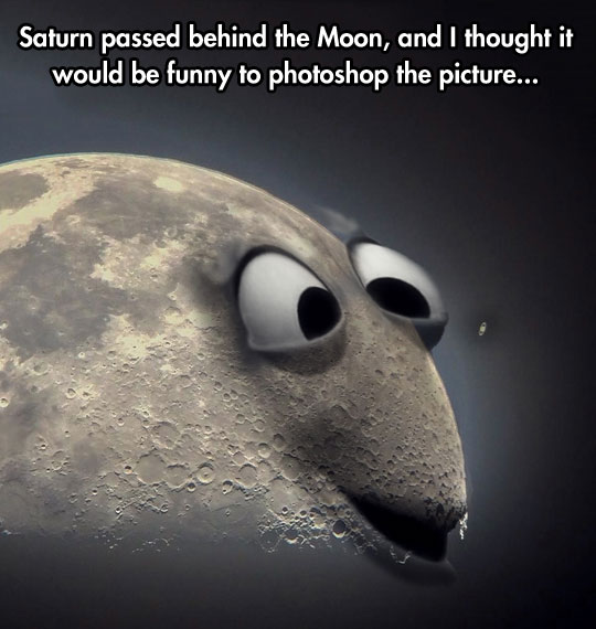 funny-moon-eyes-happy-Saturn