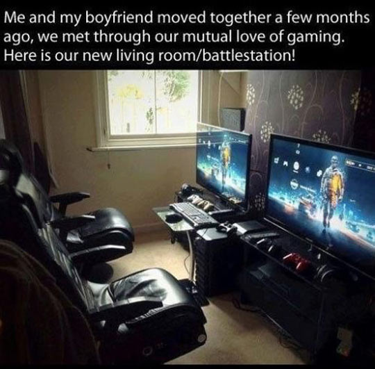 funny-boyfriend-moved-together-battlestation