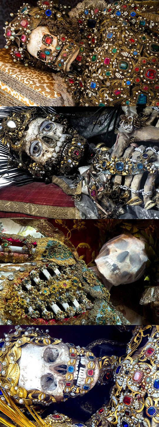 cool-skeletons-jewelry-catacombs-Rome