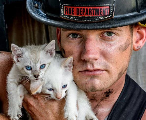 charleston-firefighters-with-puppies-calendar-7-1