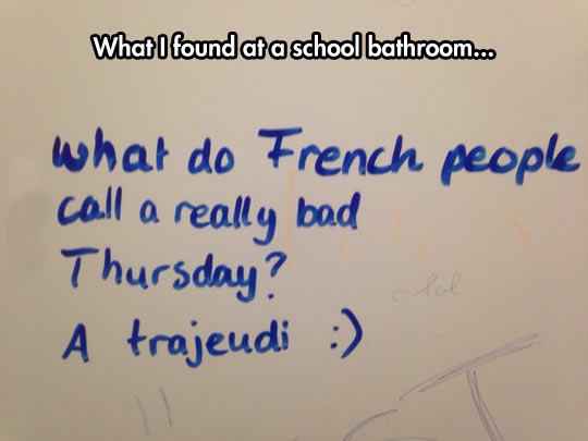 funny-French-people-Thursday-Bathroom-graffiti