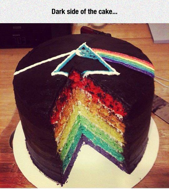 cool-Pink-Floyd-cake-rainbows