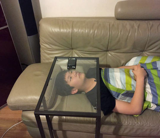 funny-kid-table-glass-phone