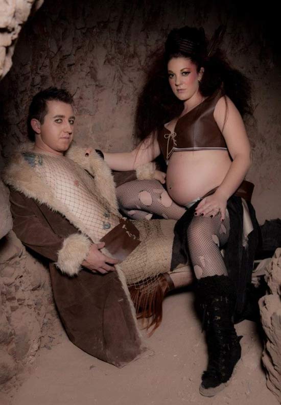funny-awkward-pregnancy-photos-cave