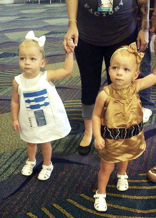 R2D2 And C3PO Adorable Cosplay
