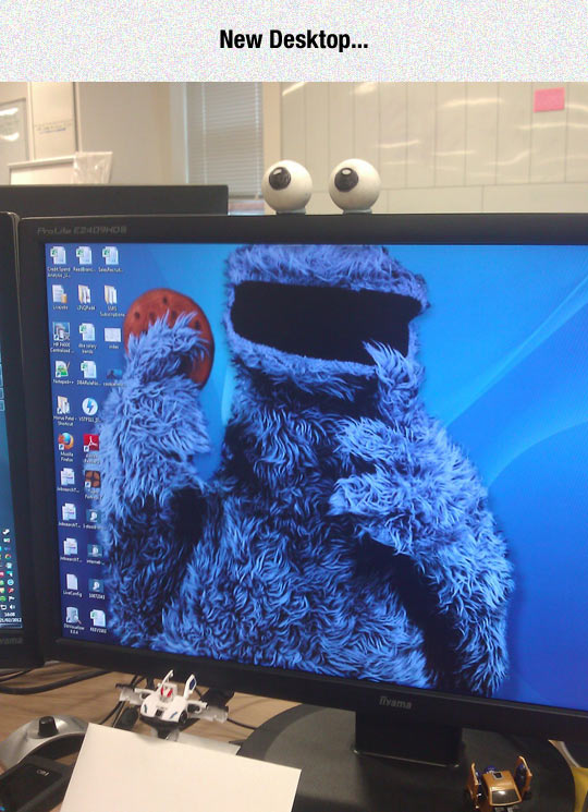 funny-desktop-Cookie-Monster-monitor