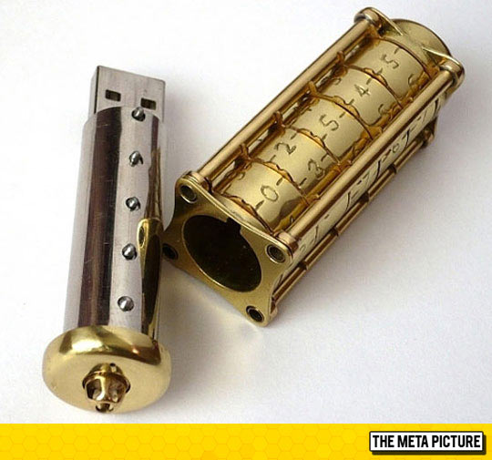 cool-creative-steampunk-usb-flash-drive