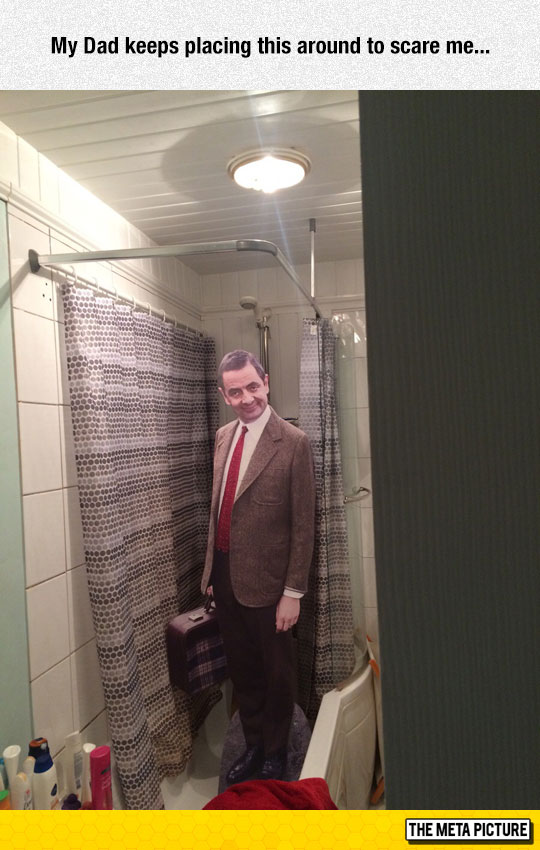 funny-Mr-Bean-cardboard-cutout-bathroom
