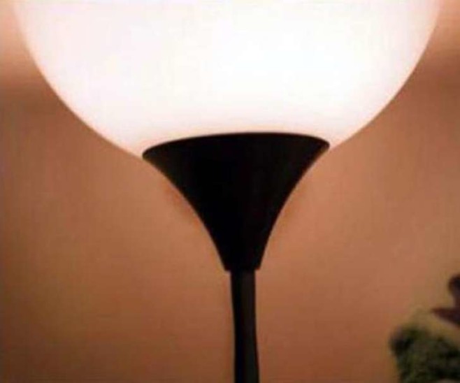 16. This lamp.