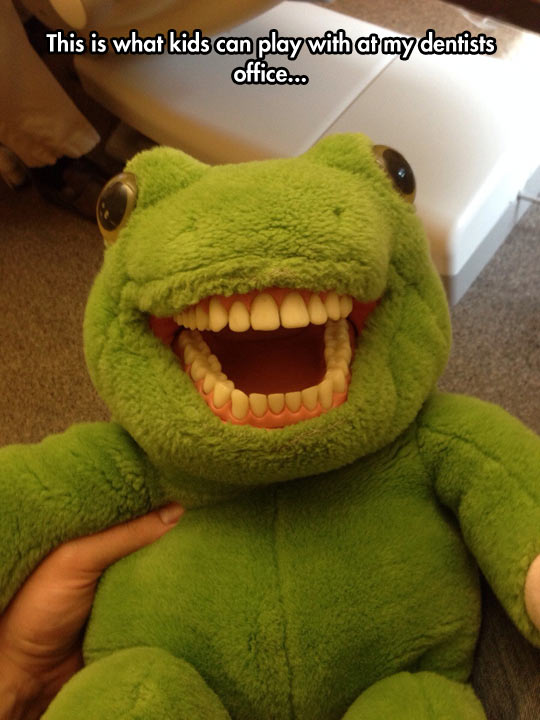 cool-dentist-office-toad-toy-teeth
