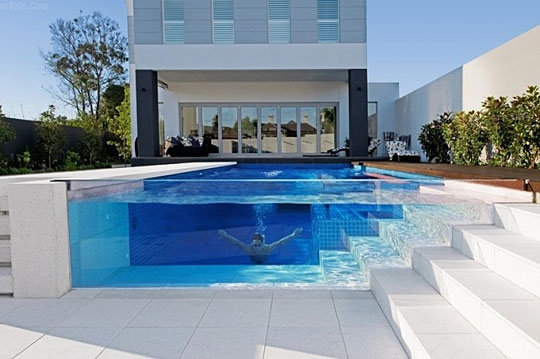Aquarium pool