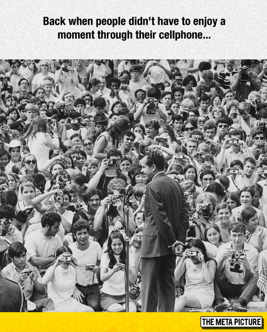 funny-old-photo-people-cameras