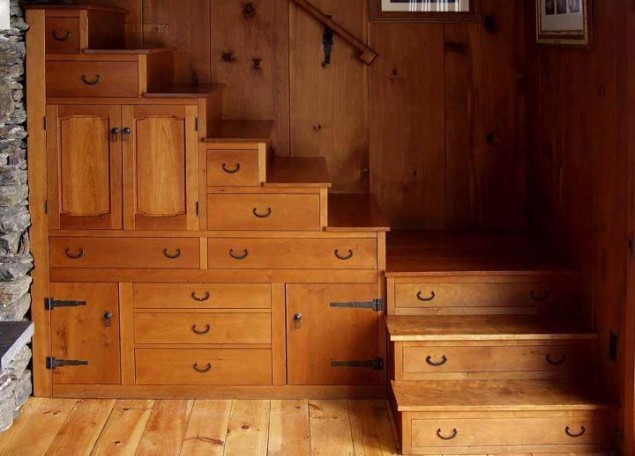 Multi-Tasking Staircase
